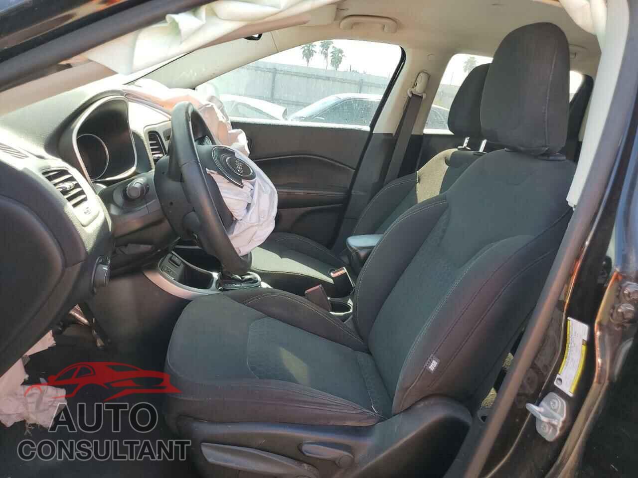 JEEP COMPASS 2019 - 3C4NJCAB4KT712277