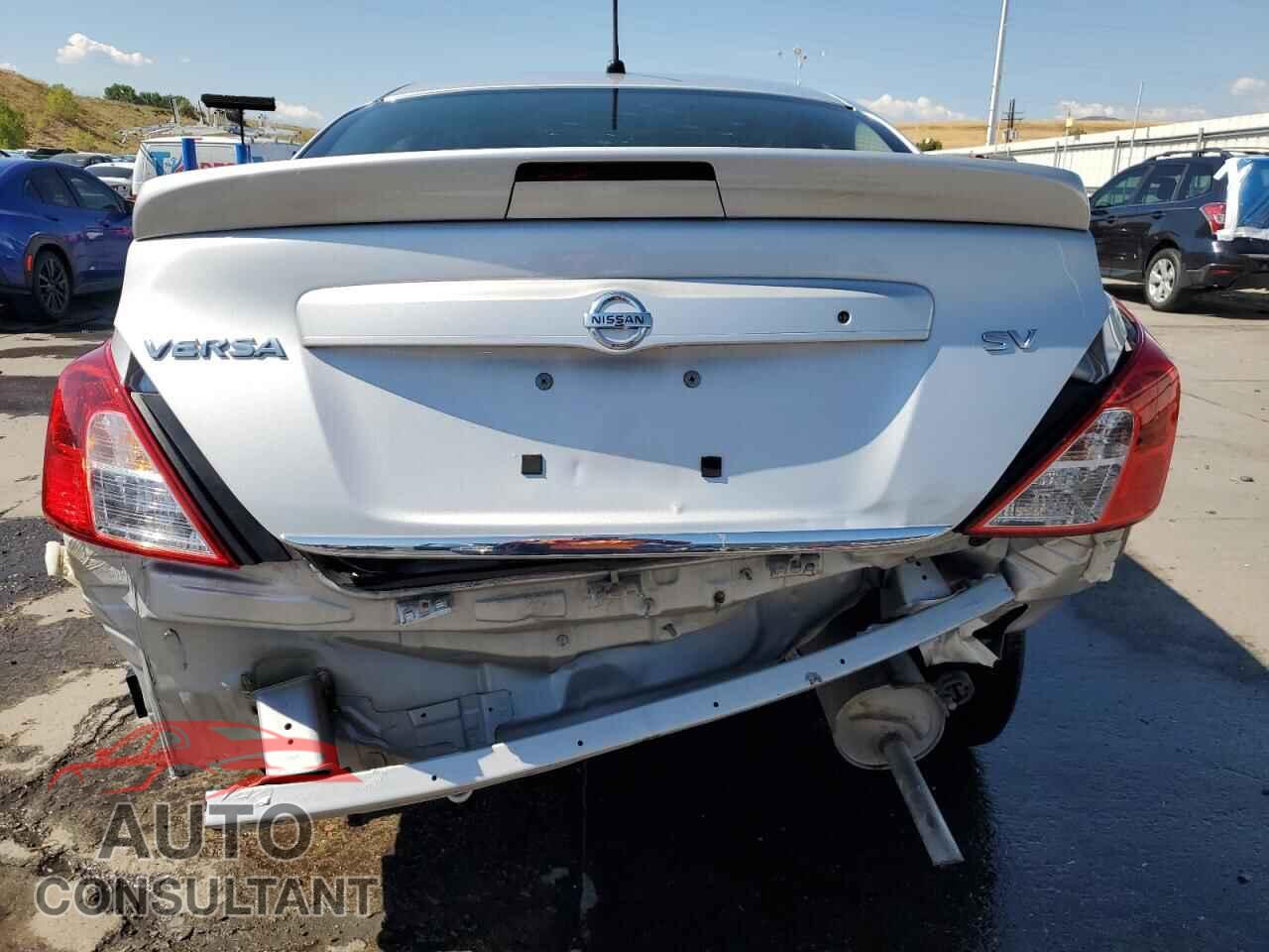 NISSAN VERSA 2017 - 3N1CN7AP3HL893088