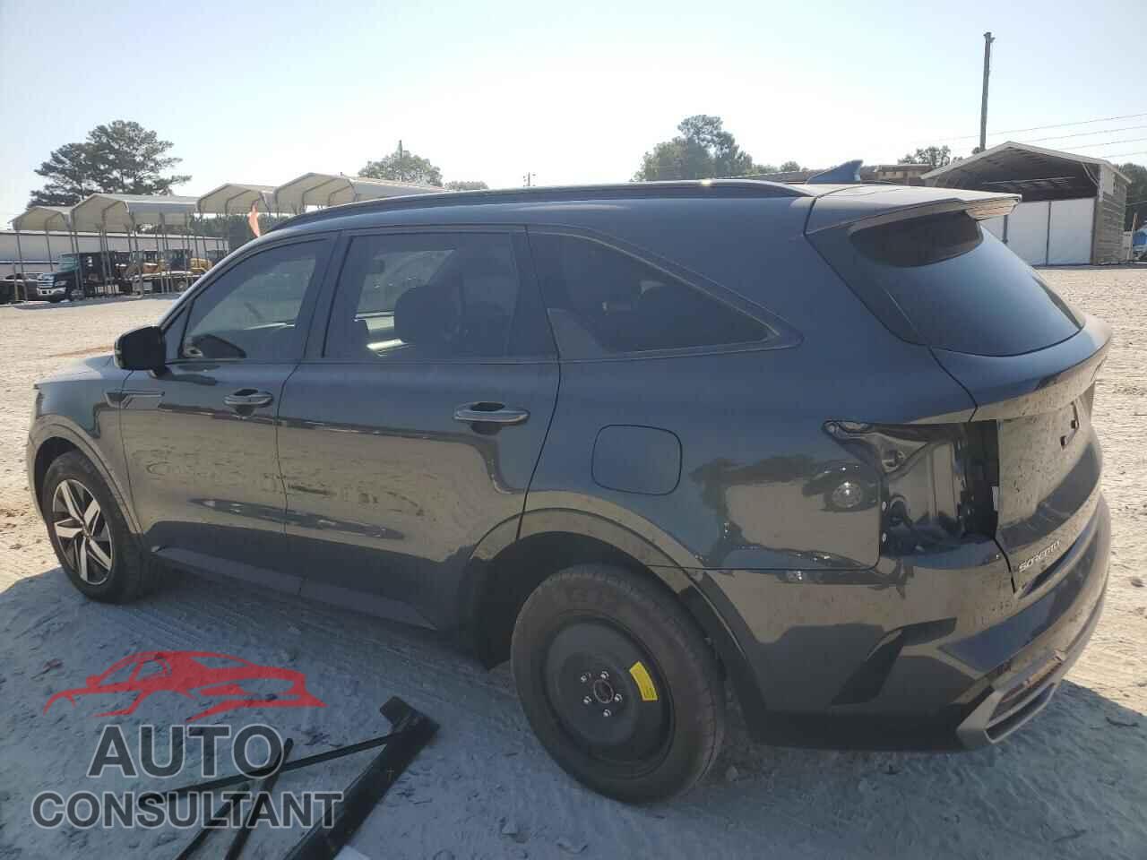 KIA SORENTO 2023 - 5XYRL4LC2PG242191