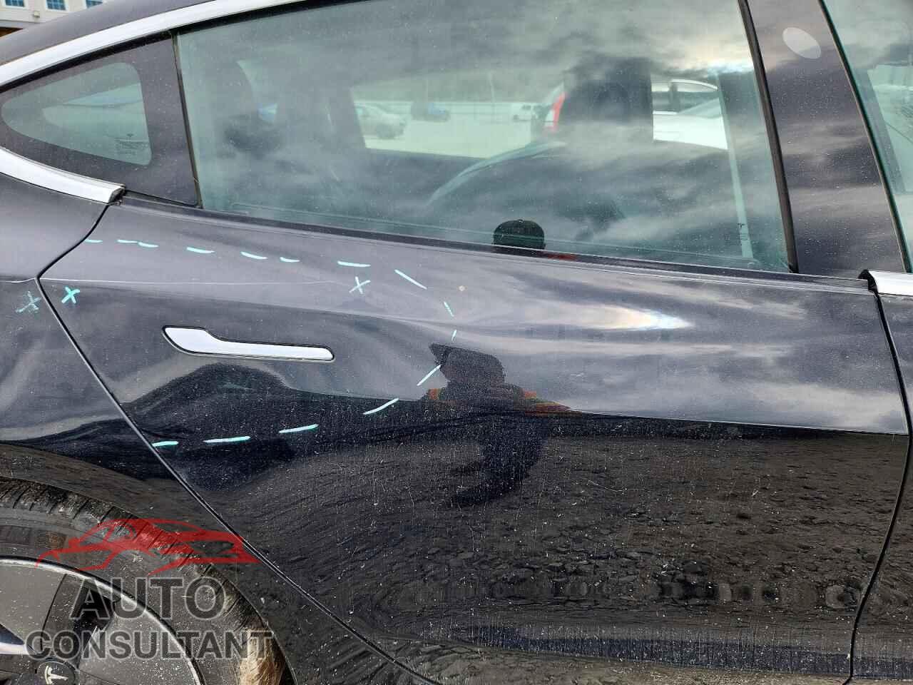 TESLA MODEL 3 2019 - 5YJ3E1EA5KF421089