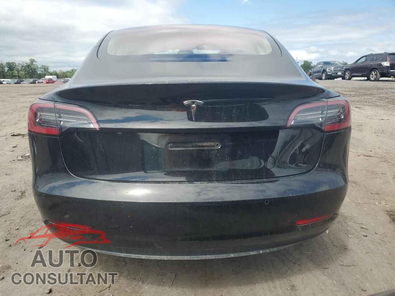 TESLA MODEL 3 2018 - 5YJ3E1EA6JF014977