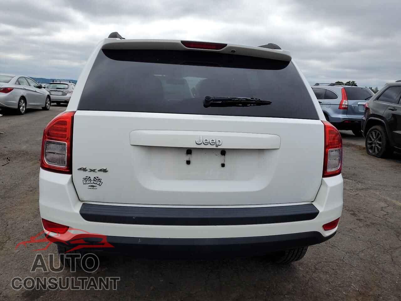 JEEP COMPASS 2011 - 1J4NF1FB2BD215582