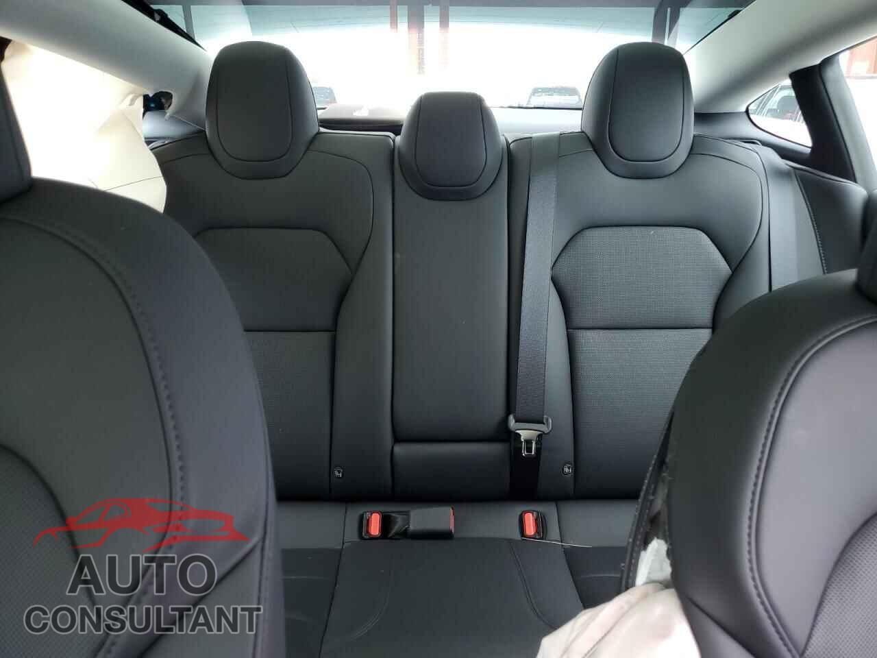 TESLA MODEL 3 2024 - 5YJ3E1EA9RF847314