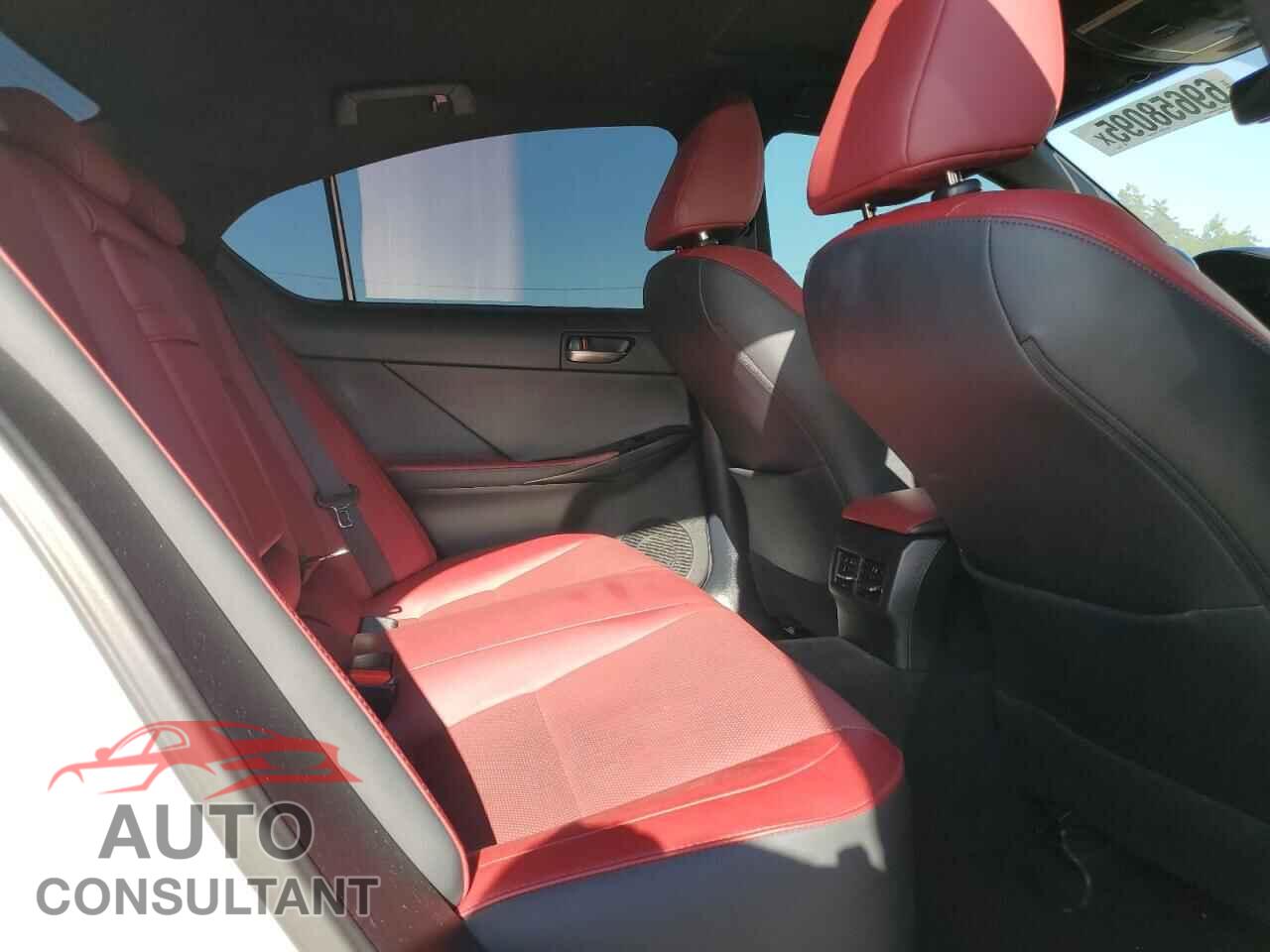 LEXUS IS 2021 - JTHCA1D2XM5115076