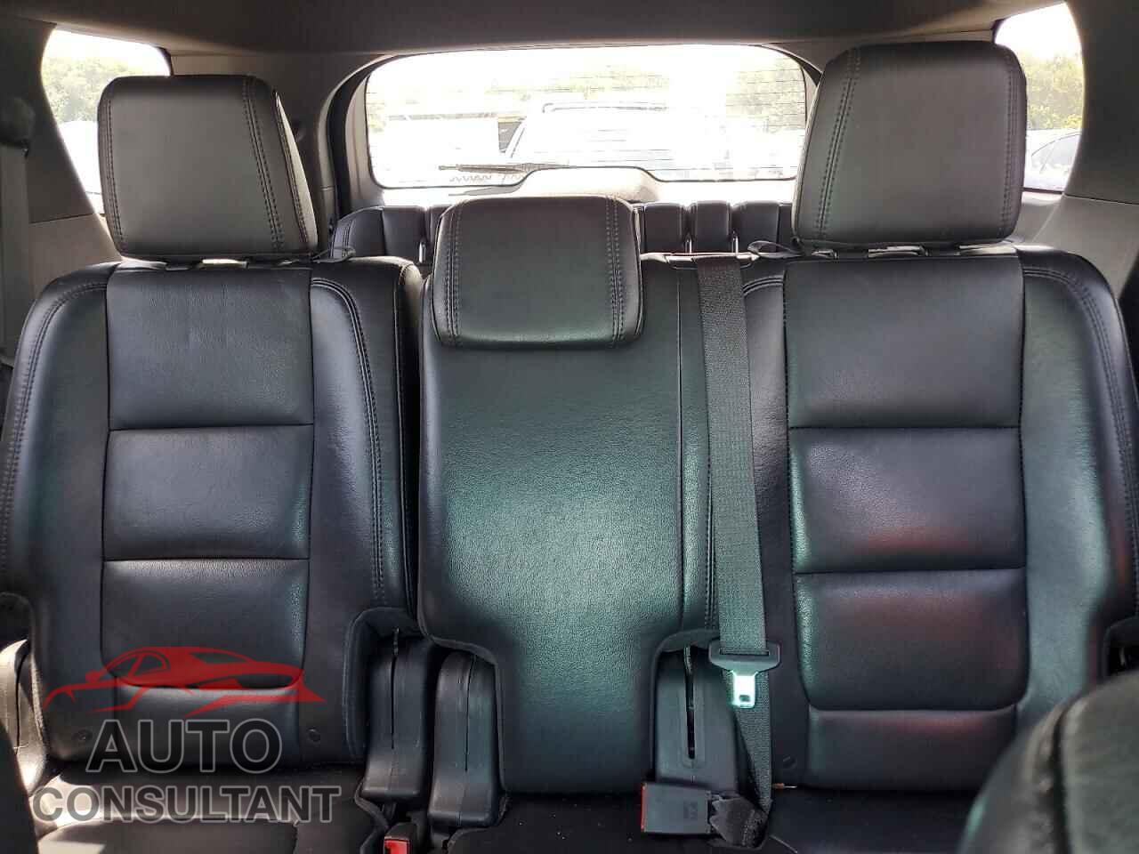 FORD EXPLORER 2013 - 1FM5K7D88DGC37823