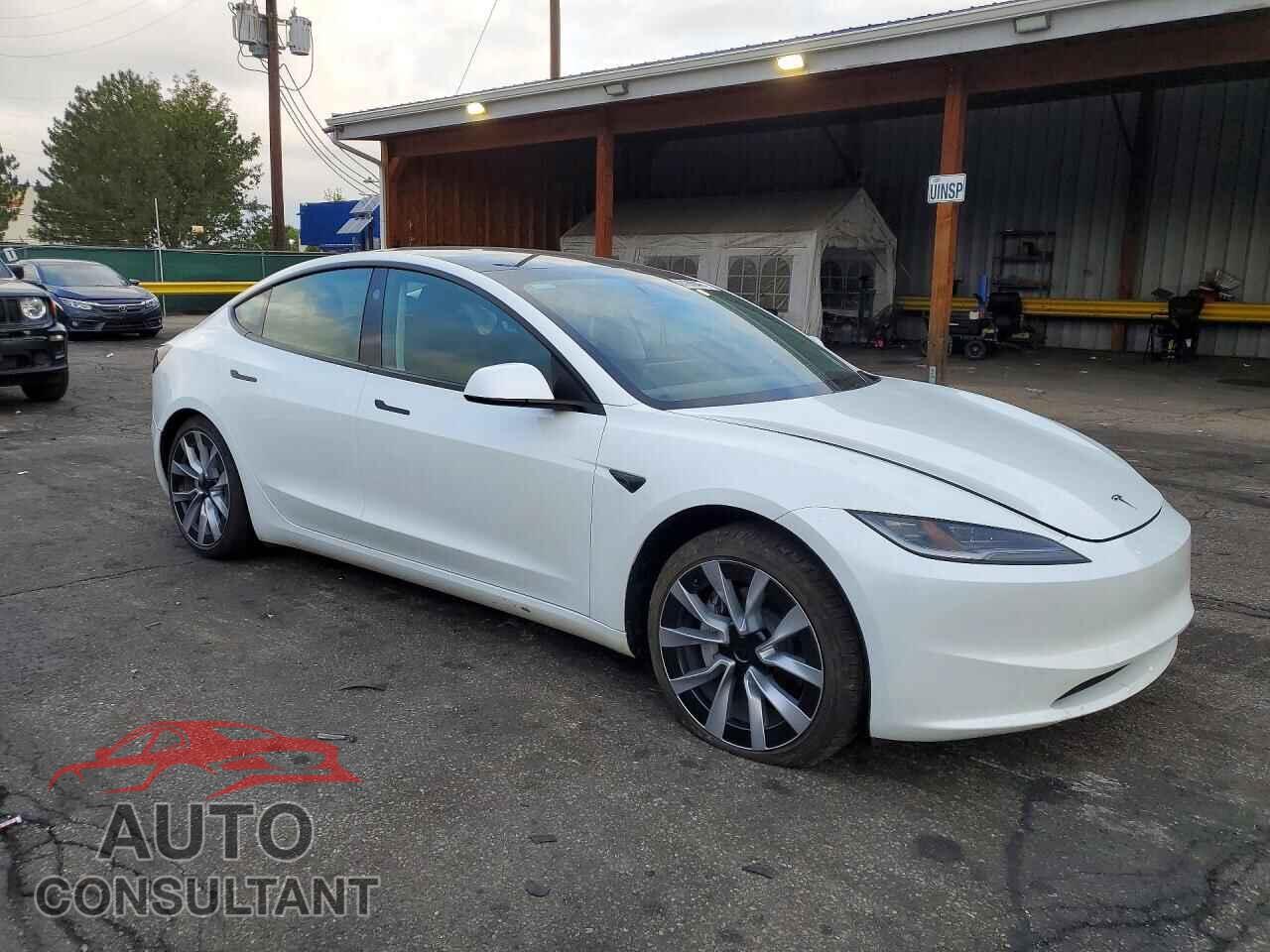 TESLA MODEL 3 2025 - 5YJ3E1EB7SF005926