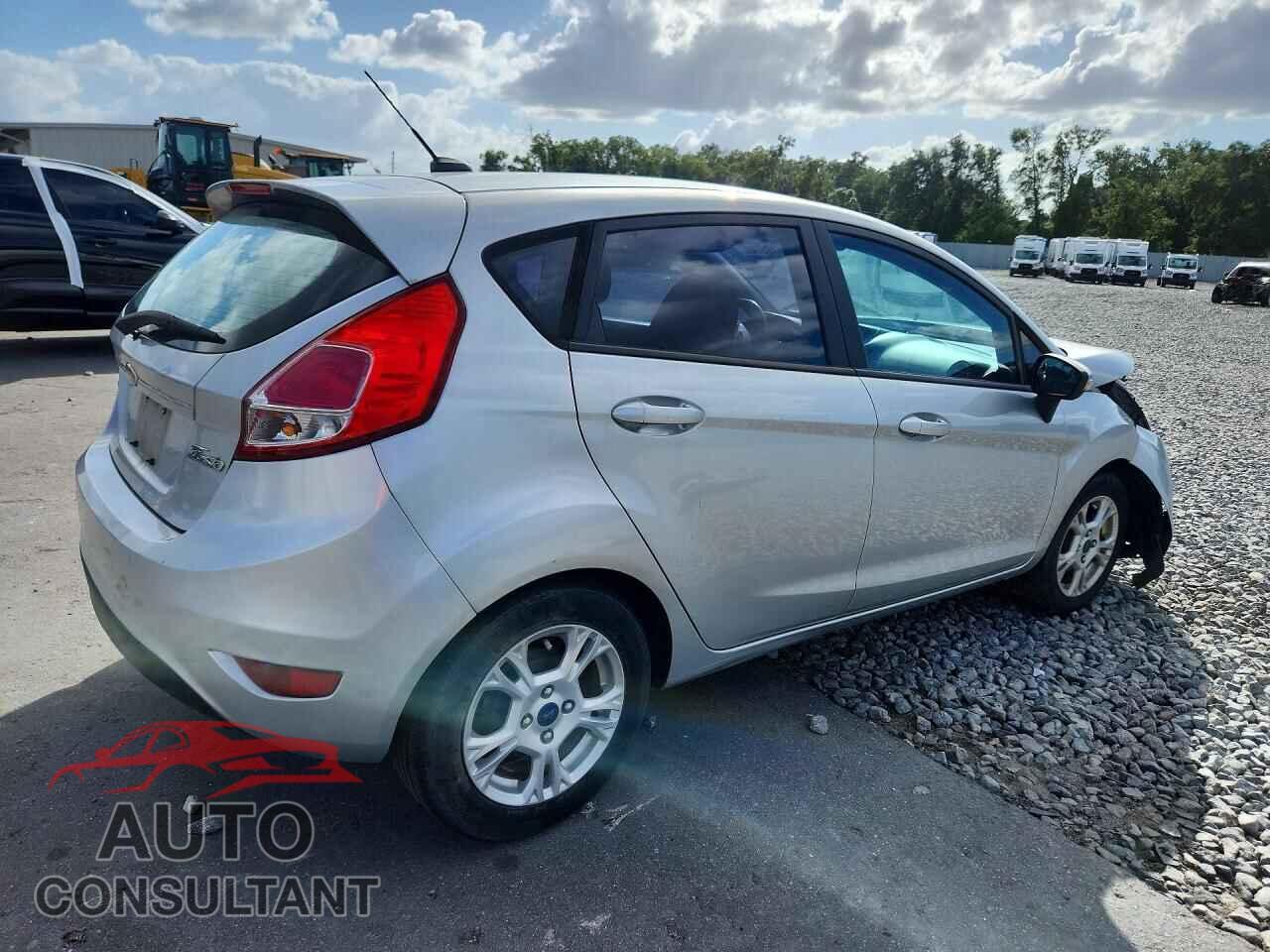 FORD FIESTA 2014 - 3FADP4EJ8EM195054