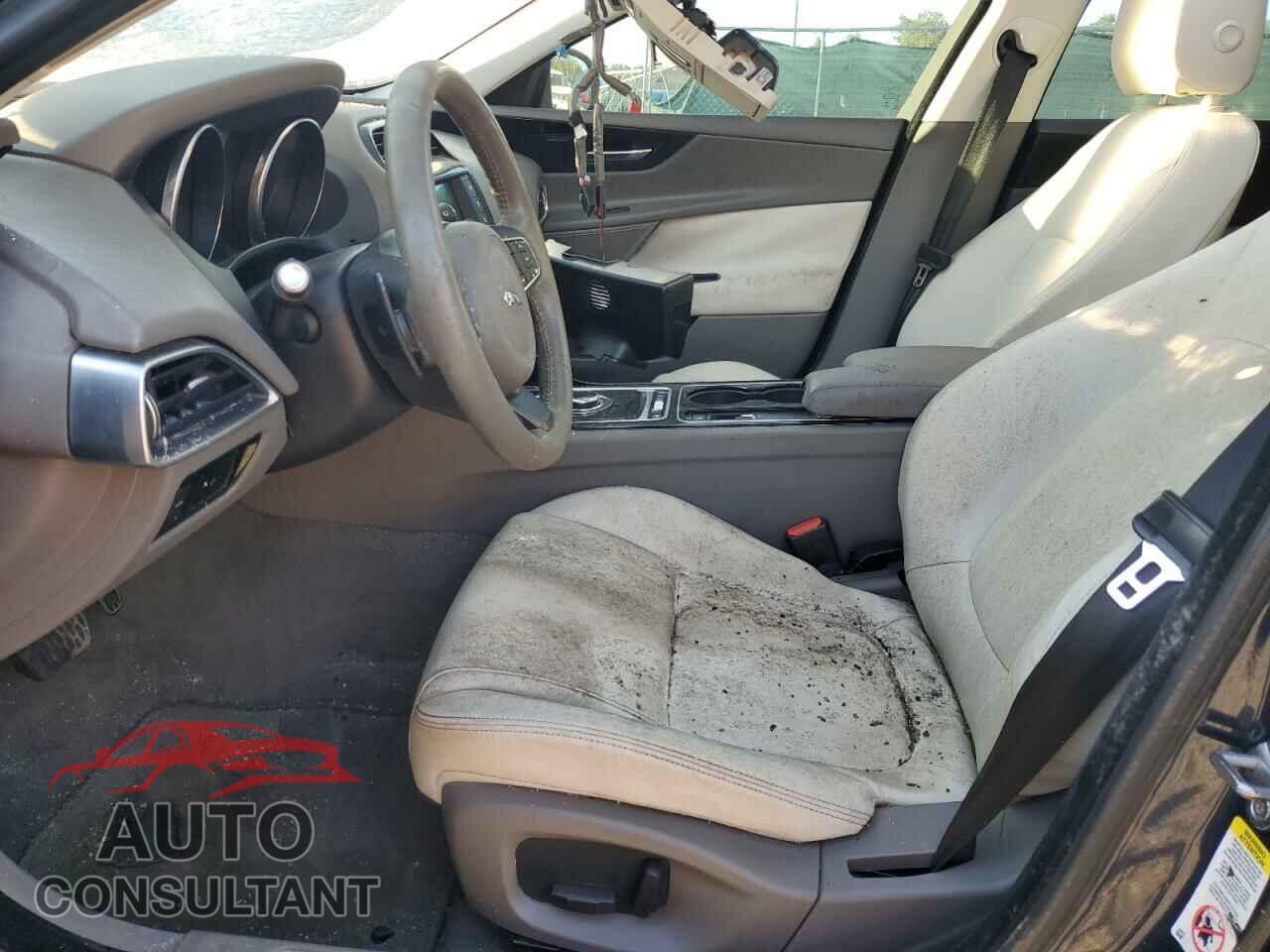 JAGUAR XE 2017 - SAJAD4BG9HA966638
