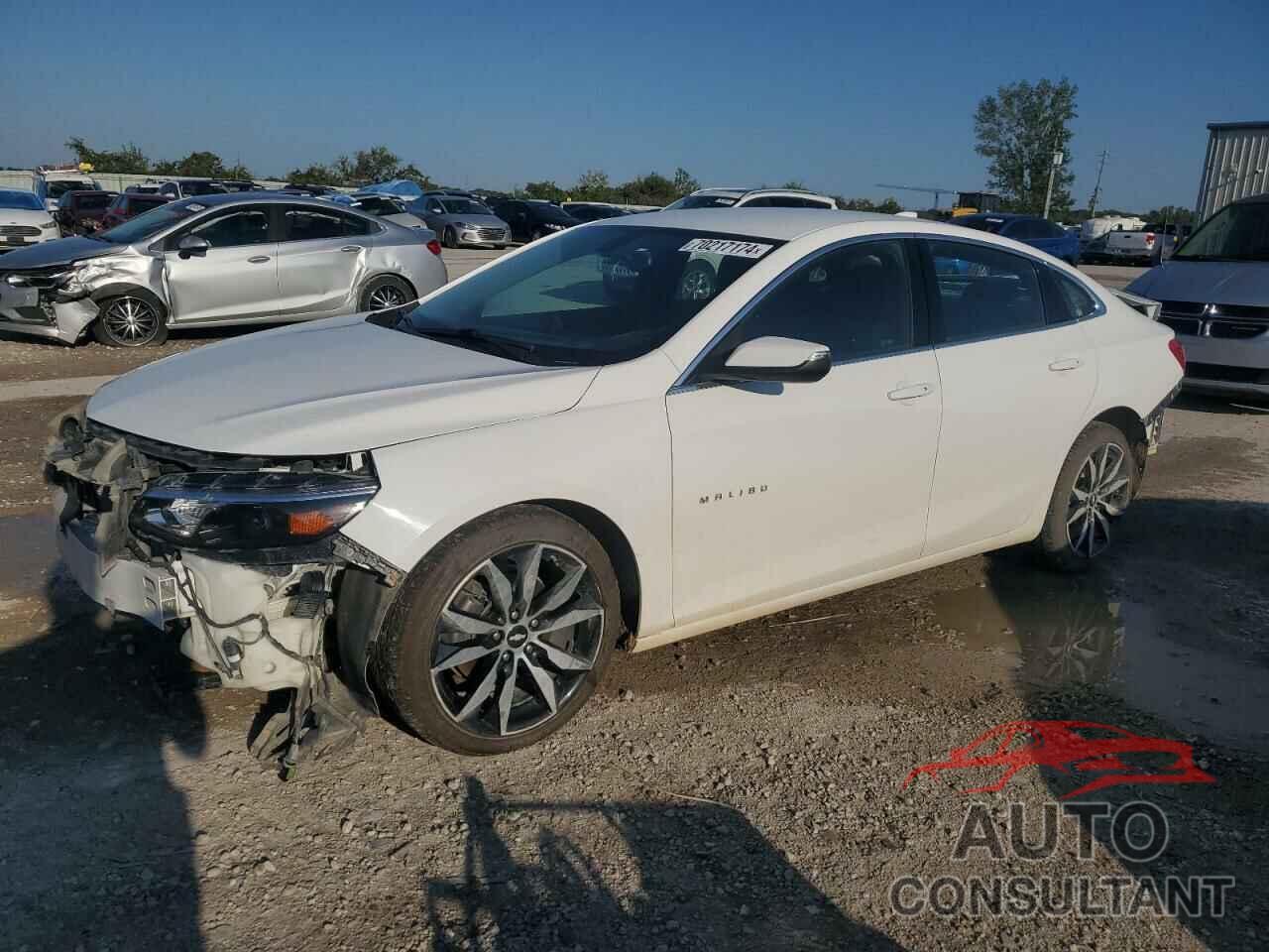 CHEVROLET MALIBU 2018 - 1G1ZD5STXJF252703