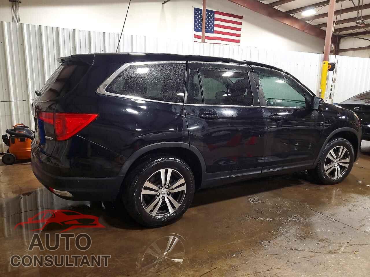 HONDA PILOT 2016 - 5FNYF6H82GB010636