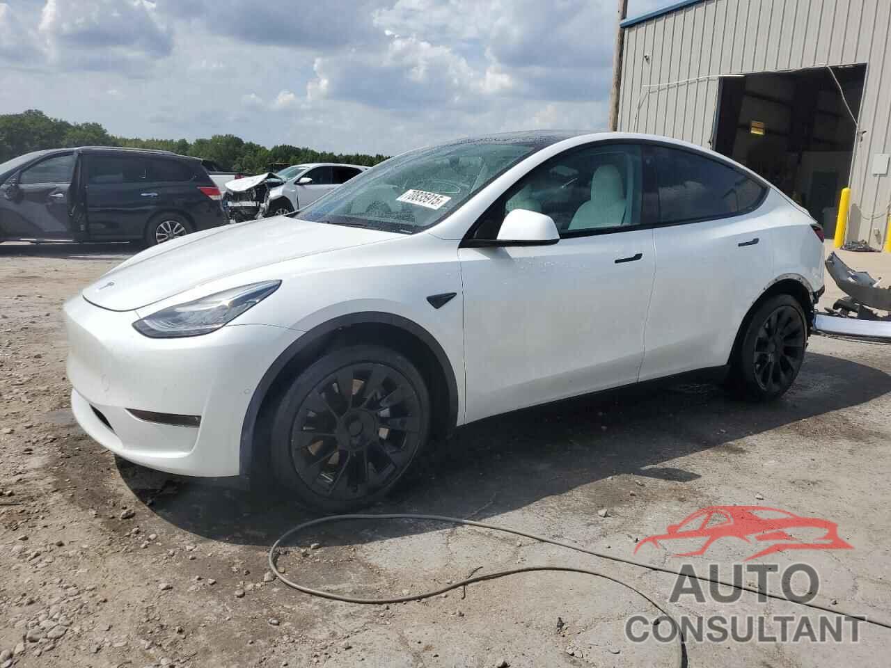 TESLA MODEL Y 2020 - 5YJYGDEE4LF037164