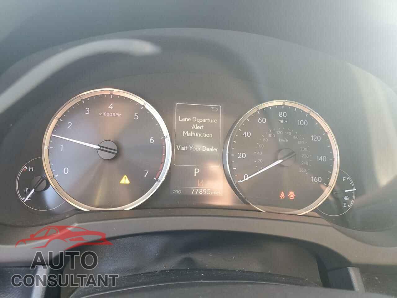 LEXUS IS 2017 - JTHBA1D22H5054131