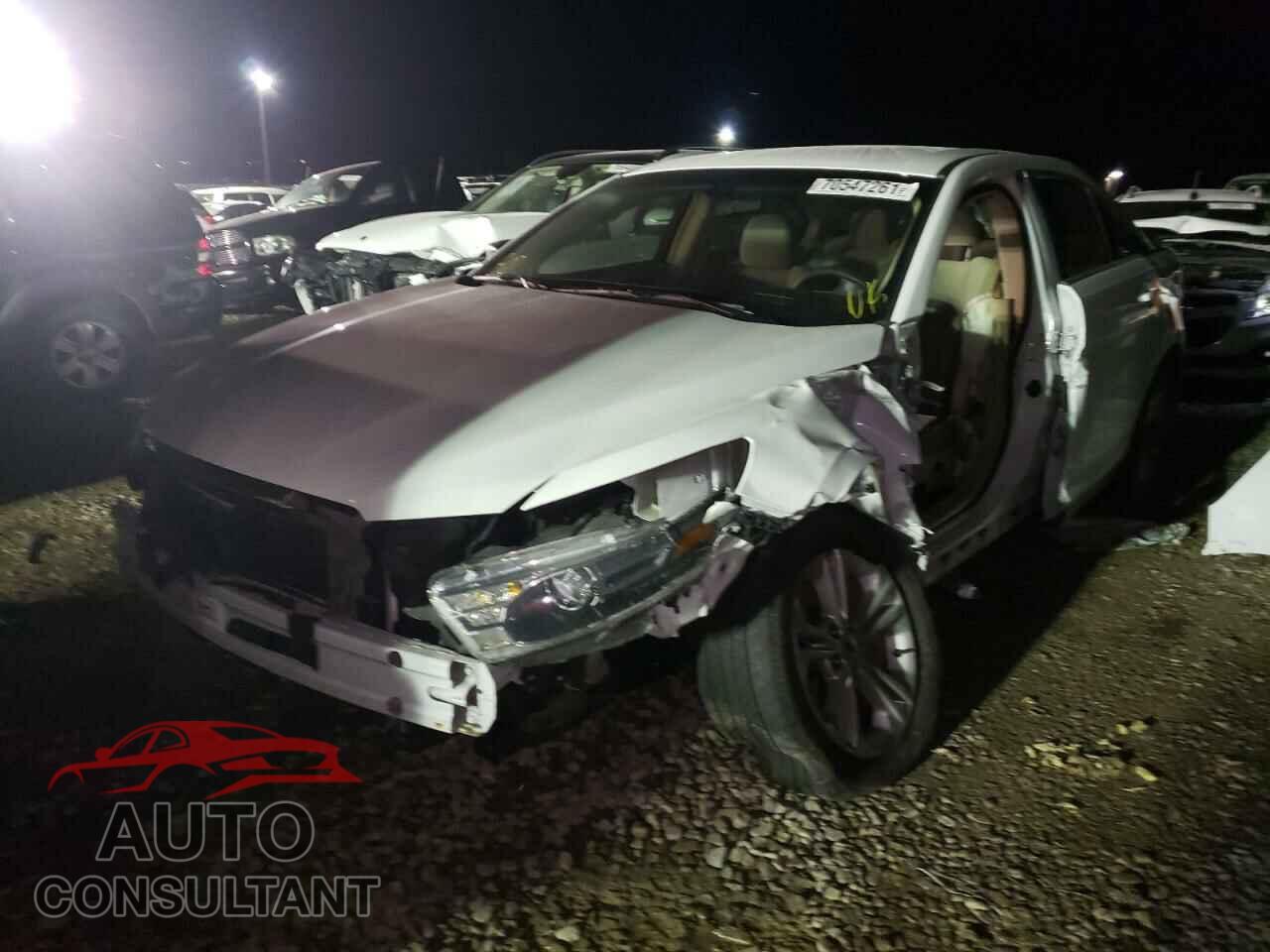 FORD TAURUS 2018 - 1FAHP2D81JG109253