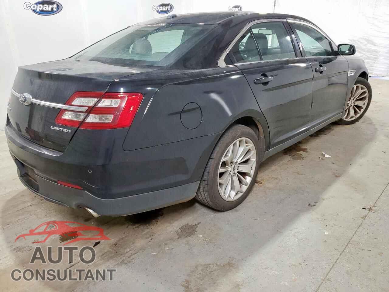 FORD TAURUS 2018 - 1FAHP2F84JG109535