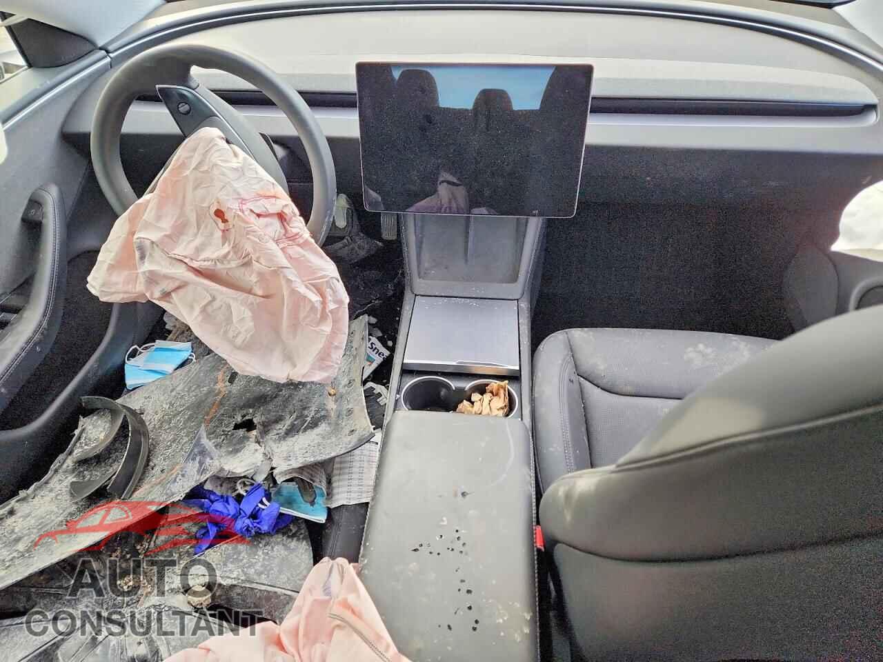 TESLA MODEL 3 2025 - 5YJ3E1EA3SF917007