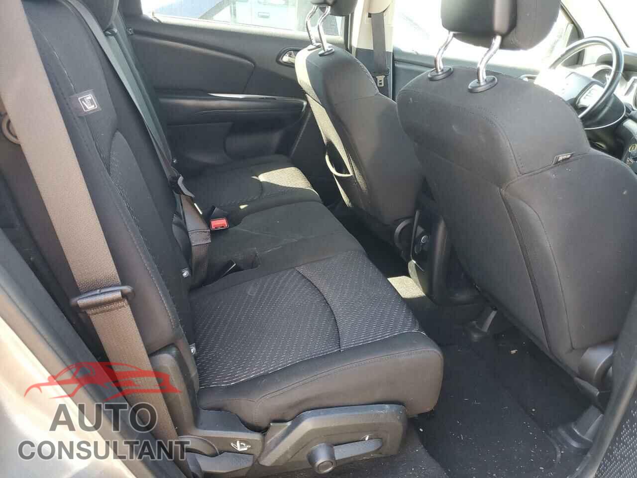 DODGE JOURNEY 2019 - 3C4PDCBB2KT758382