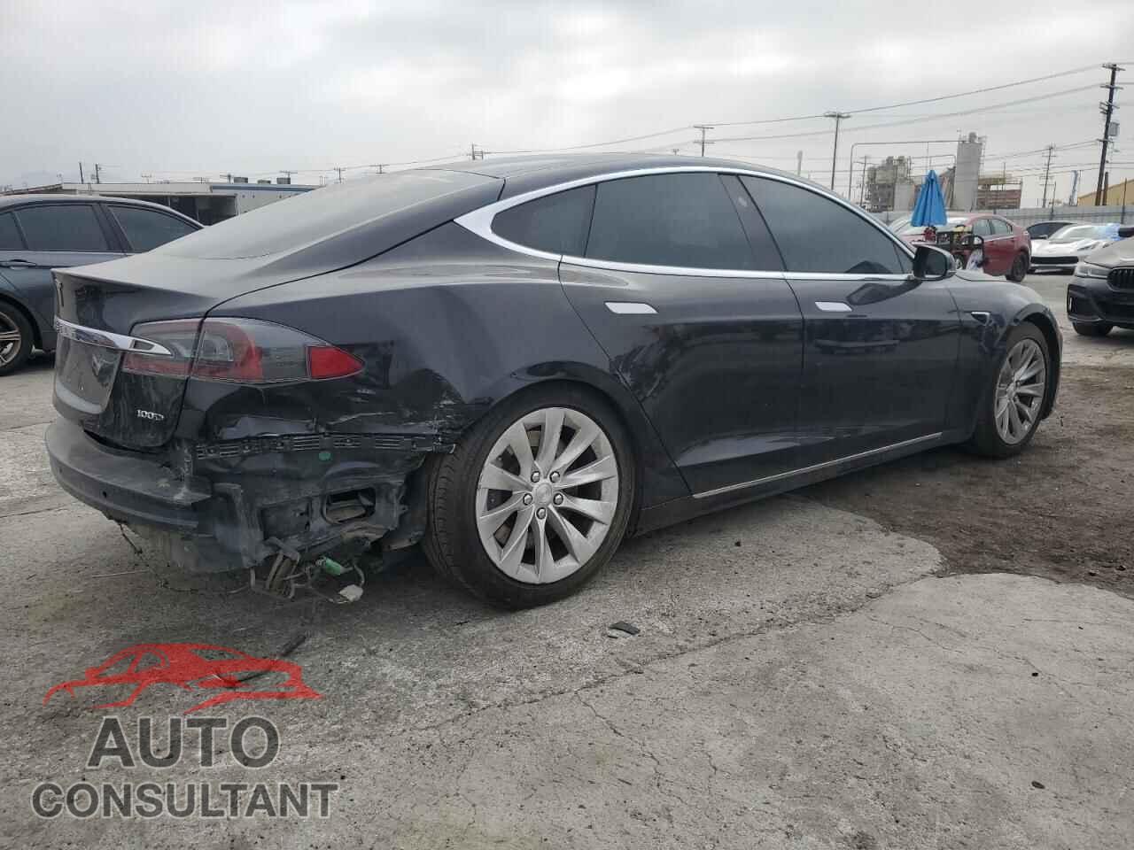 TESLA MODEL S 2018 - 5YJSA1E21JF265325