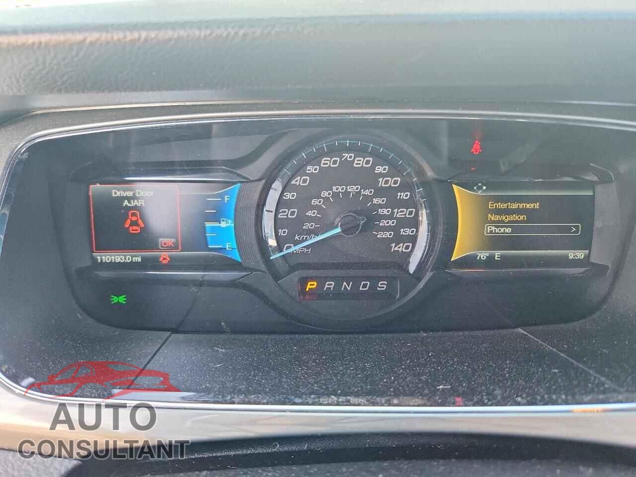 FORD TAURUS 2017 - 1FAHP2E81HG143038