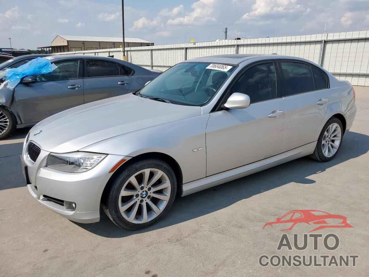 BMW 3 SERIES 2011 - WBAPH7G50BNN06853