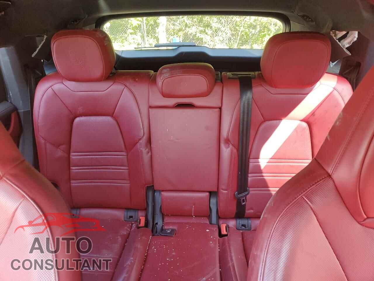 PORSCHE CAYENNE 2022 - WP1AA2AY6NDA01332