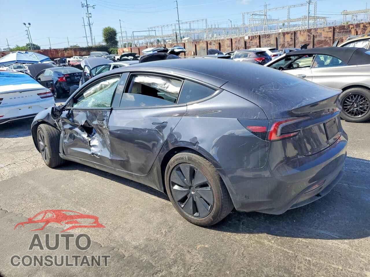 TESLA MODEL 3 2025 - 5YJ3E1EA1SF992028