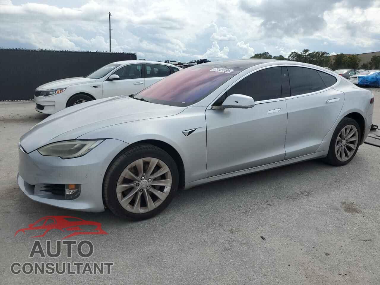 TESLA MODEL S 2017 - 5YJSA1E14HF221675