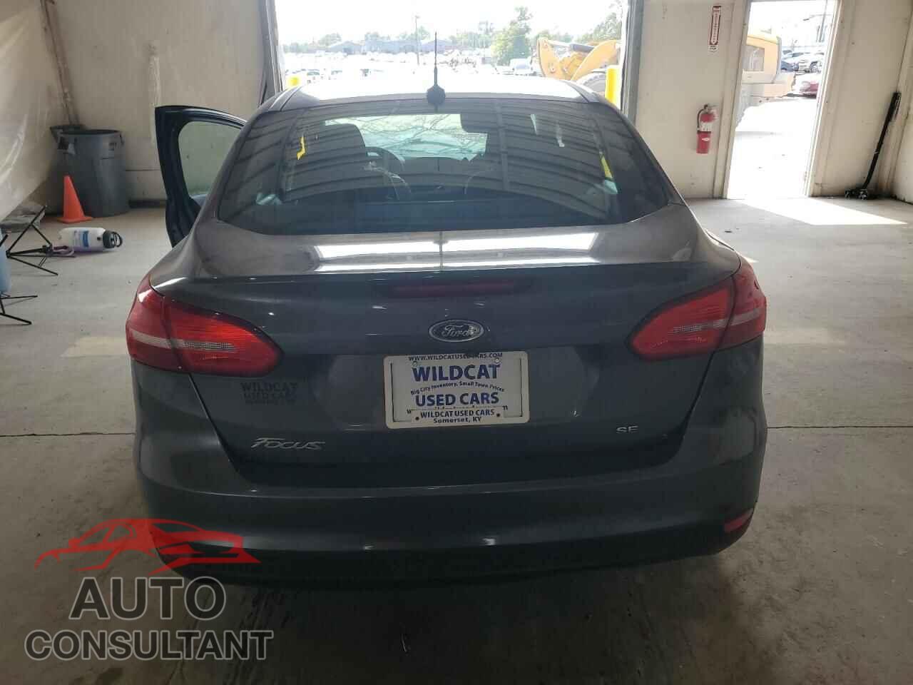 FORD FOCUS 2017 - 1FADP3F20HL336318