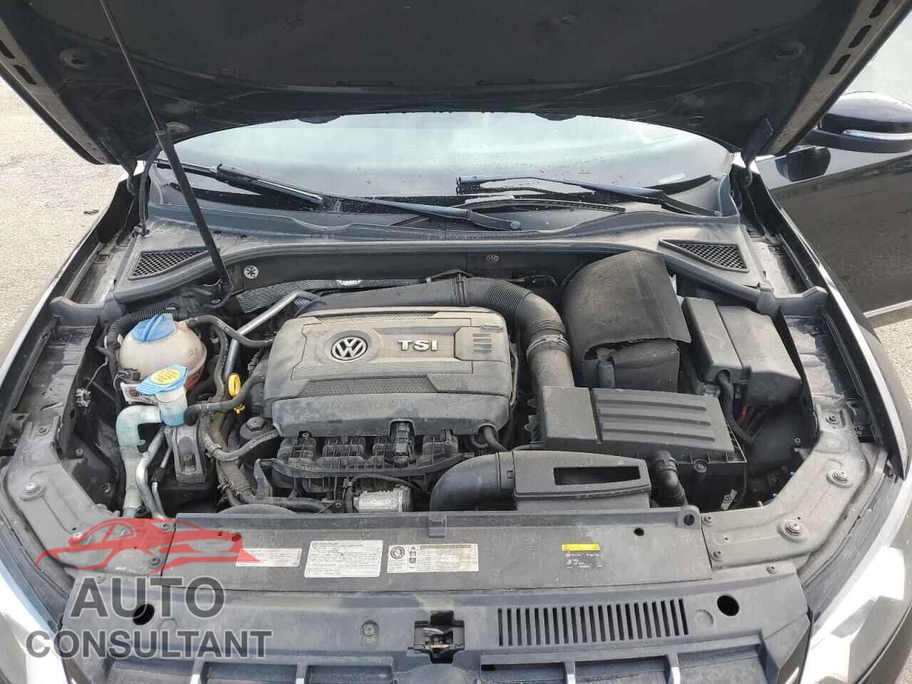 VOLKSWAGEN PASSAT 2015 - 1VWCT7A37FC120808
