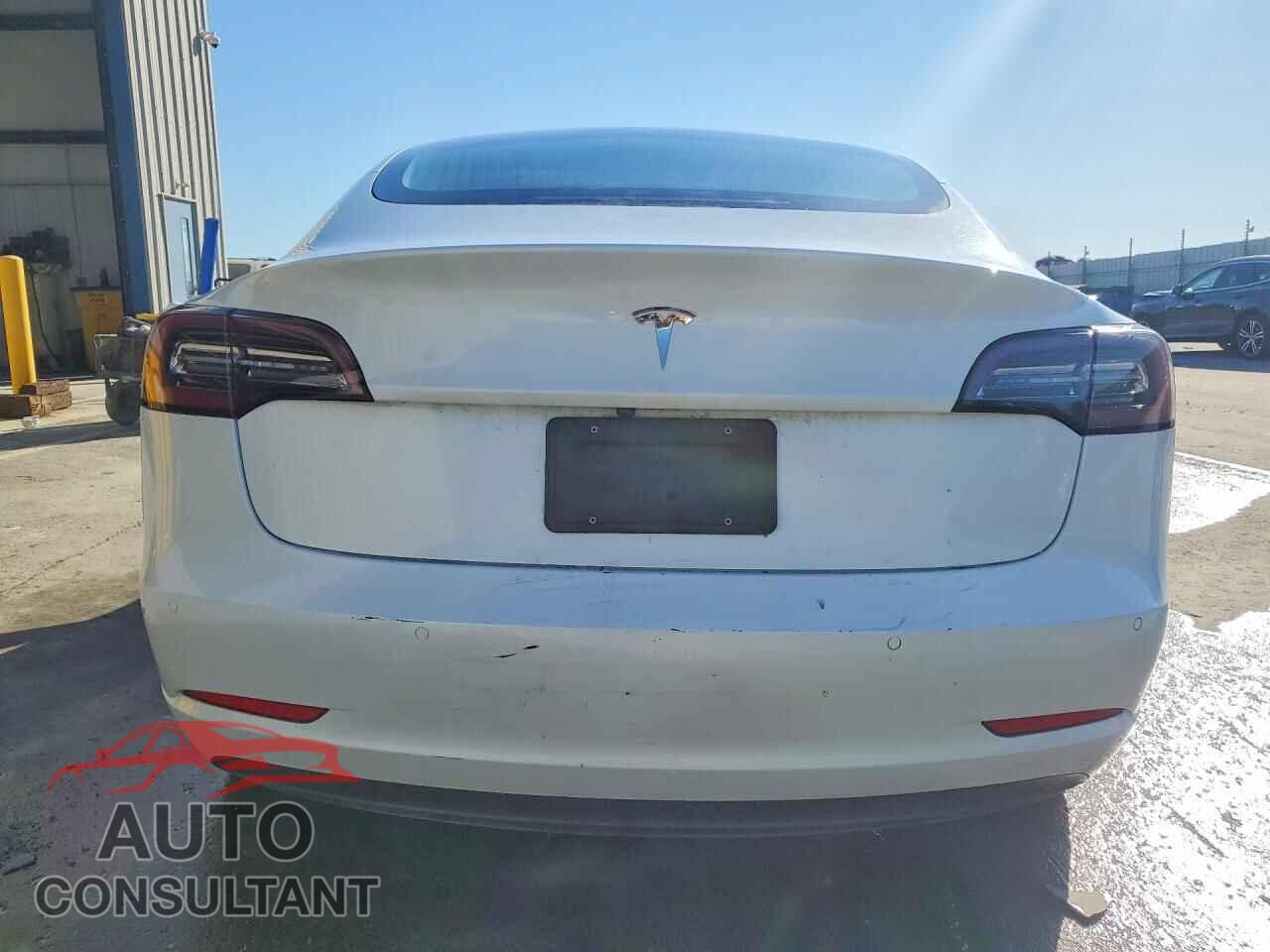 TESLA MODEL 3 2022 - 5YJ3E1EA7NF371638