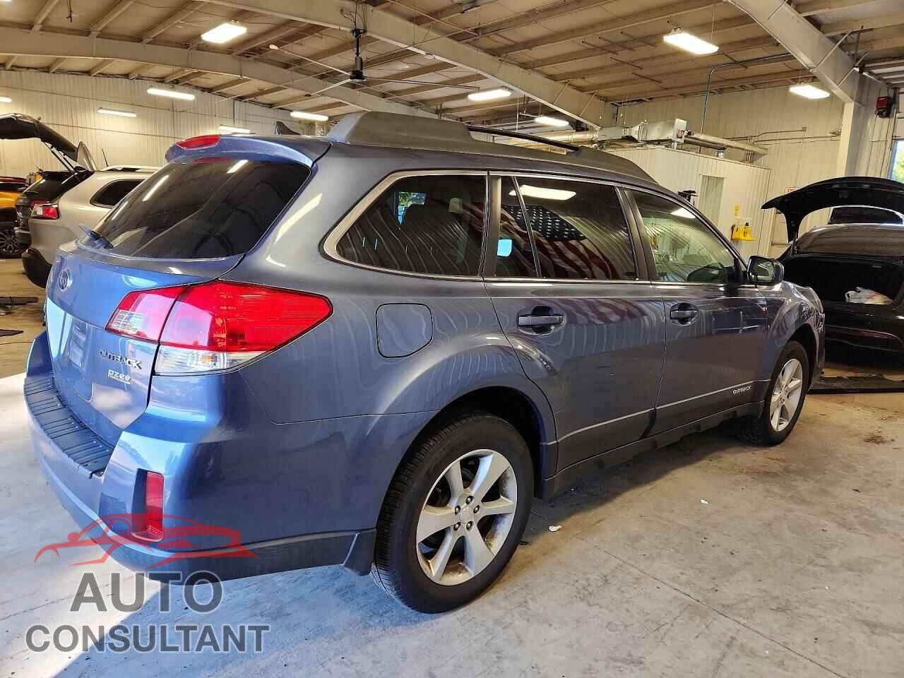 SUBARU OUTBACK 2013 - 4S4BRBKC5D3250898