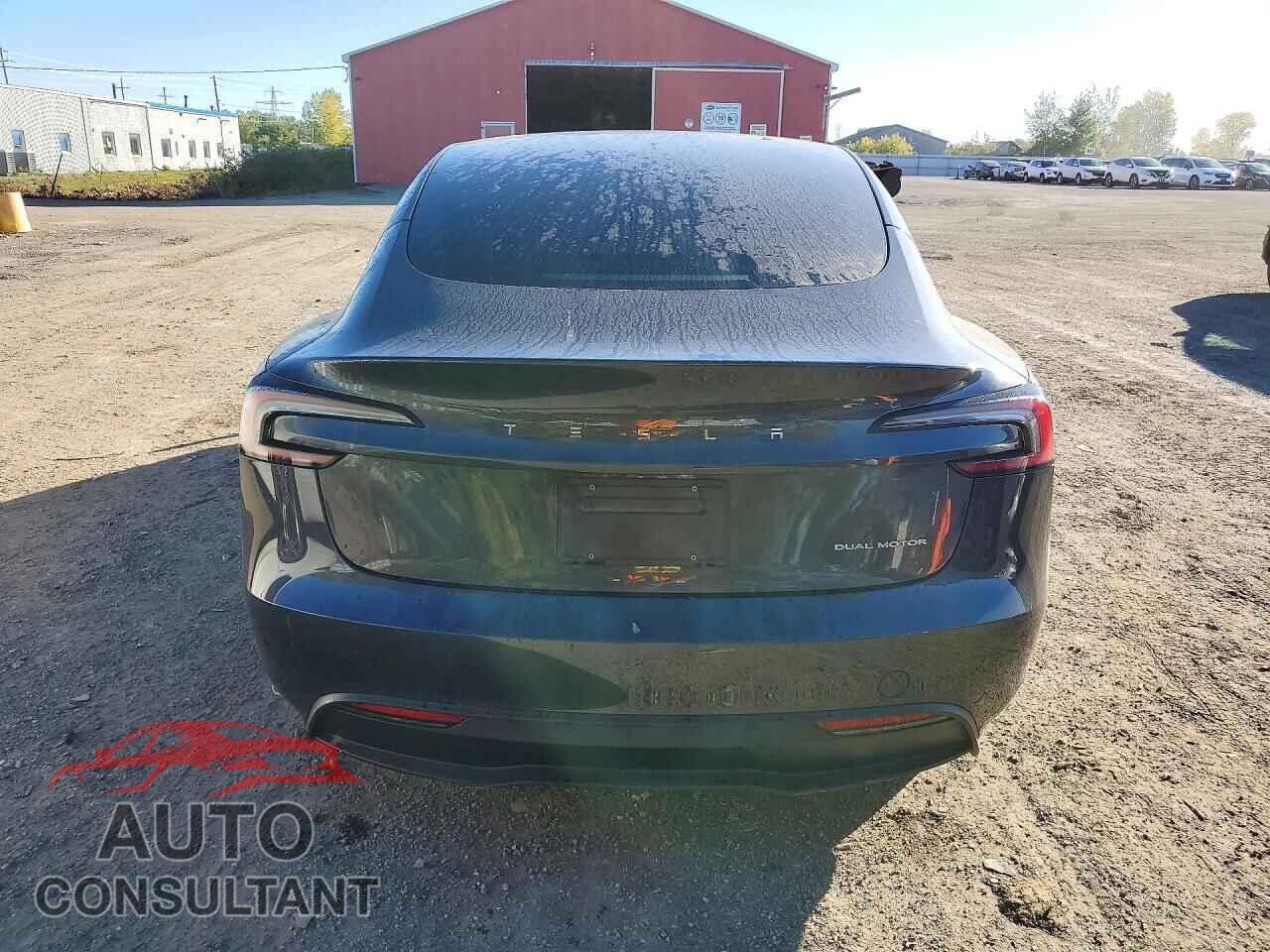 TESLA MODEL 3 2024 - LRW3E7EBXRC088467