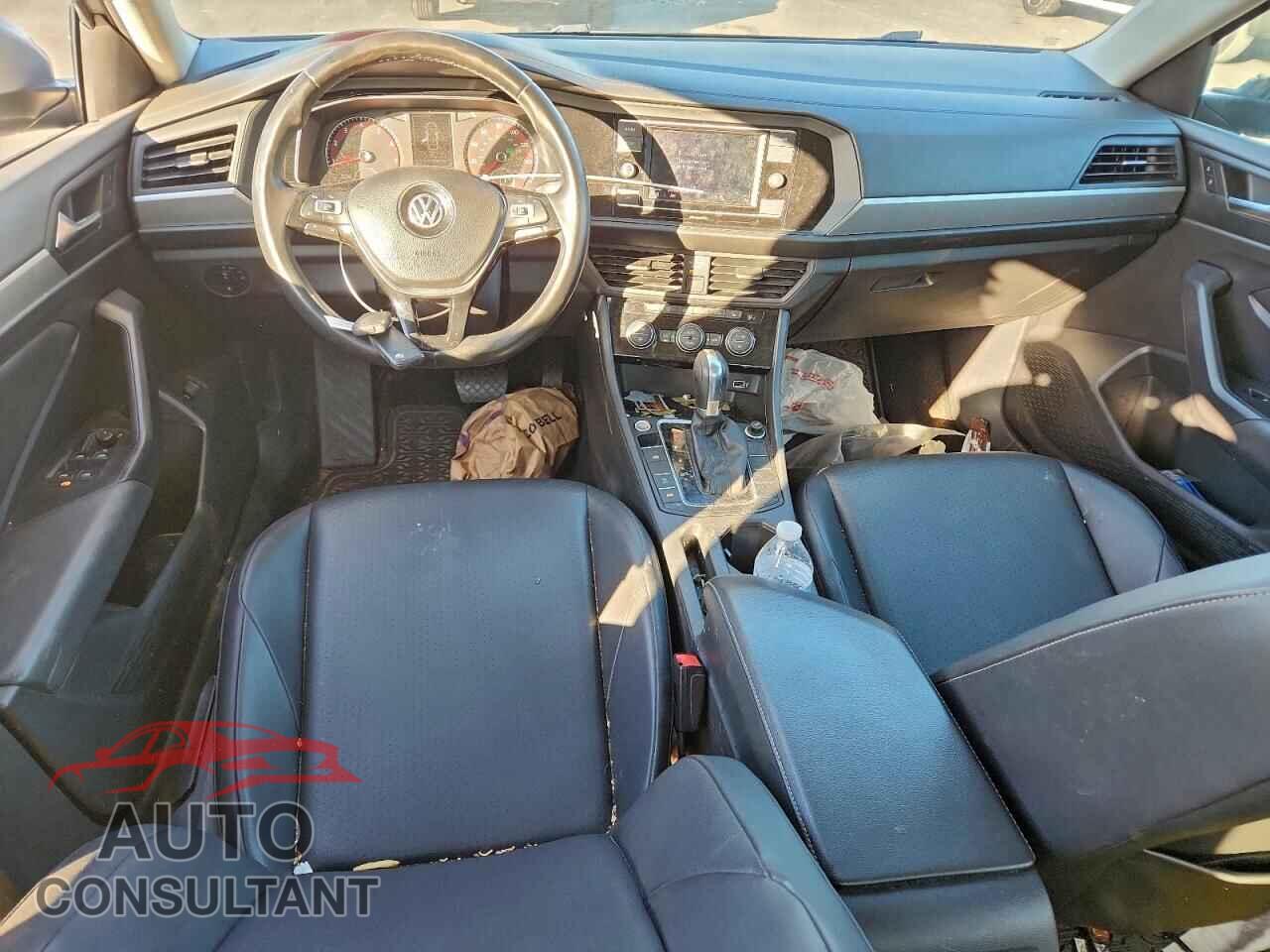 VOLKSWAGEN JETTA 2019 - 3VWCB7BU7KM266127
