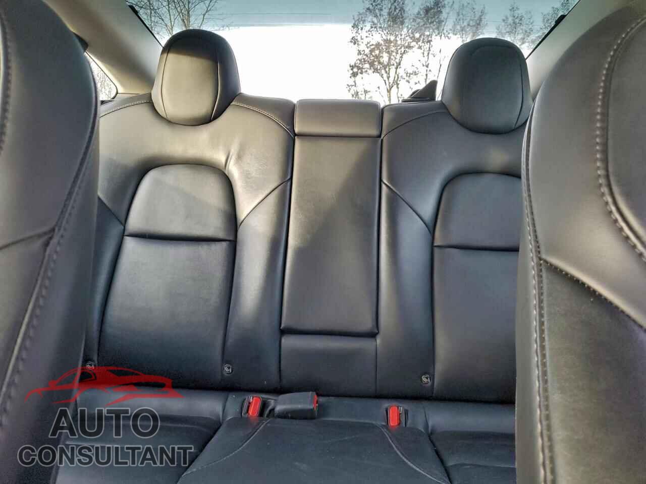 TESLA MODEL 3 2022 - 5YJ3E1EA5NF371332