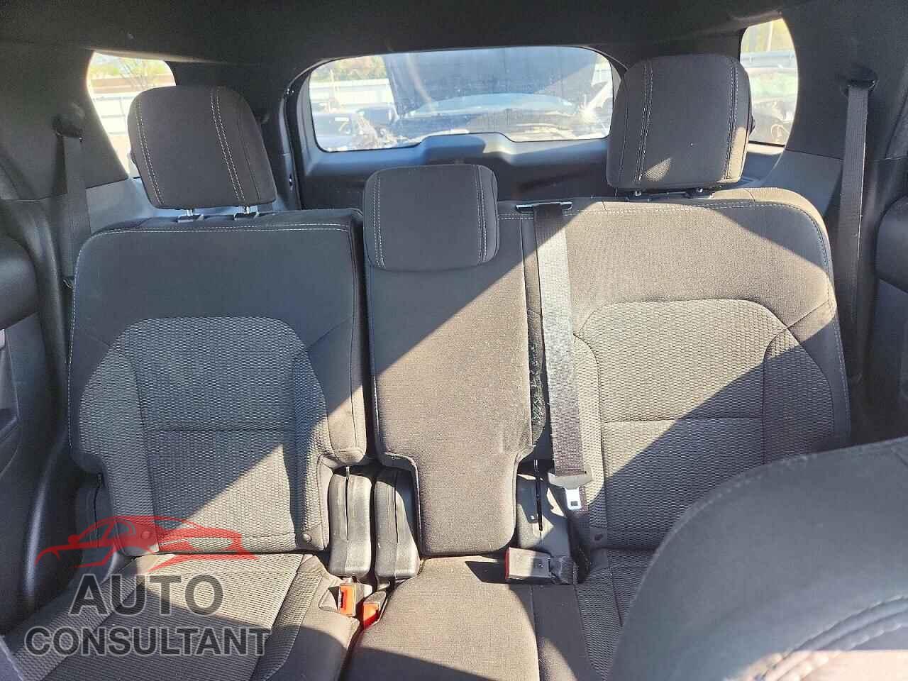 FORD EXPLORER 2017 - 1FM5K8D84HGE21197