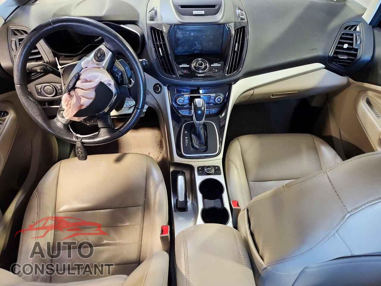 FORD CMAX 2015 - 1FADP5BU8FL115307