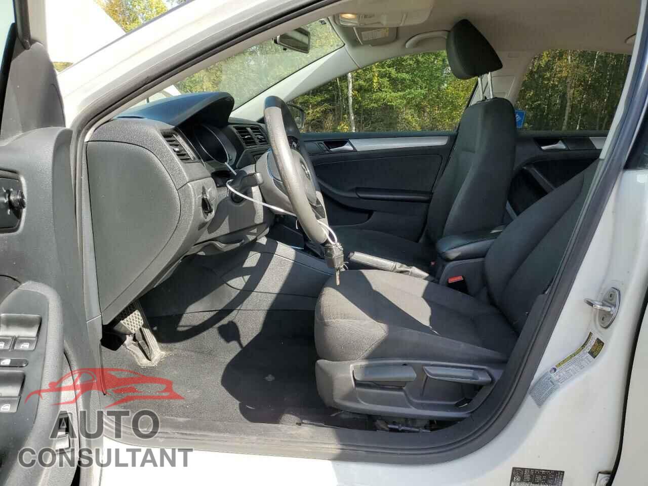 VOLKSWAGEN JETTA 2017 - 3VW2B7AJ5HM277056