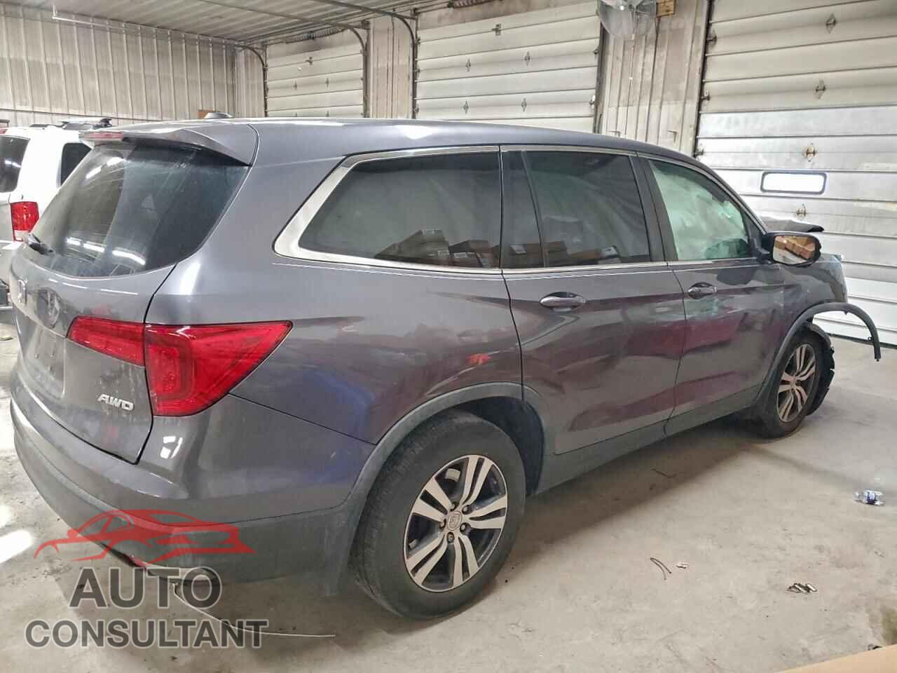 HONDA PILOT 2017 - 5FNYF6H82HB053357