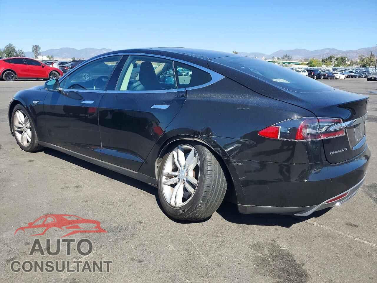 TESLA MODEL S 2014 - 5YJSA1H11EFP44823