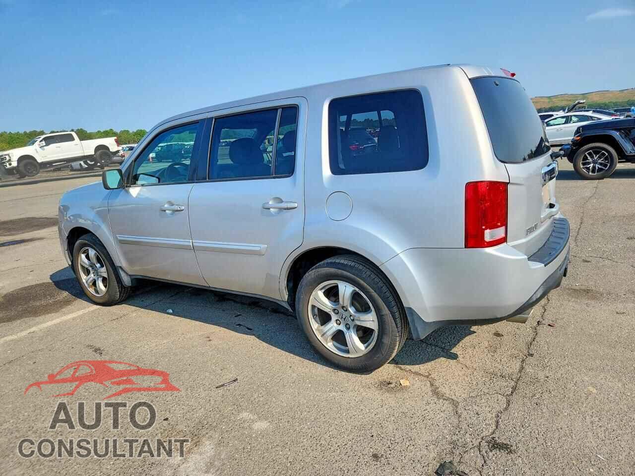 HONDA PILOT 2015 - 5FNYF4H44FB073155