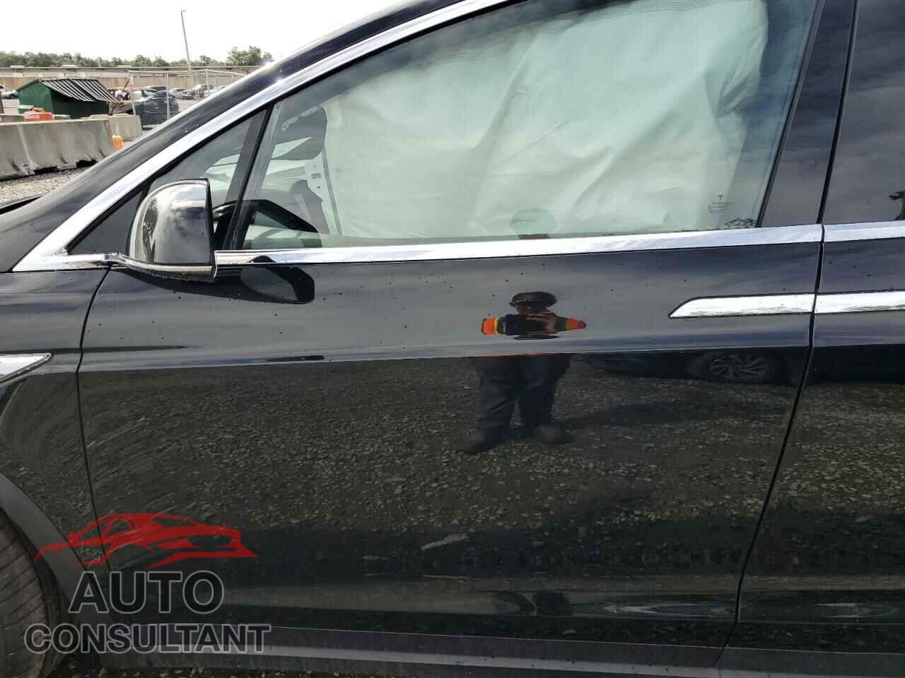 TESLA MODEL X 2016 - 5YJXCBE22GF016997