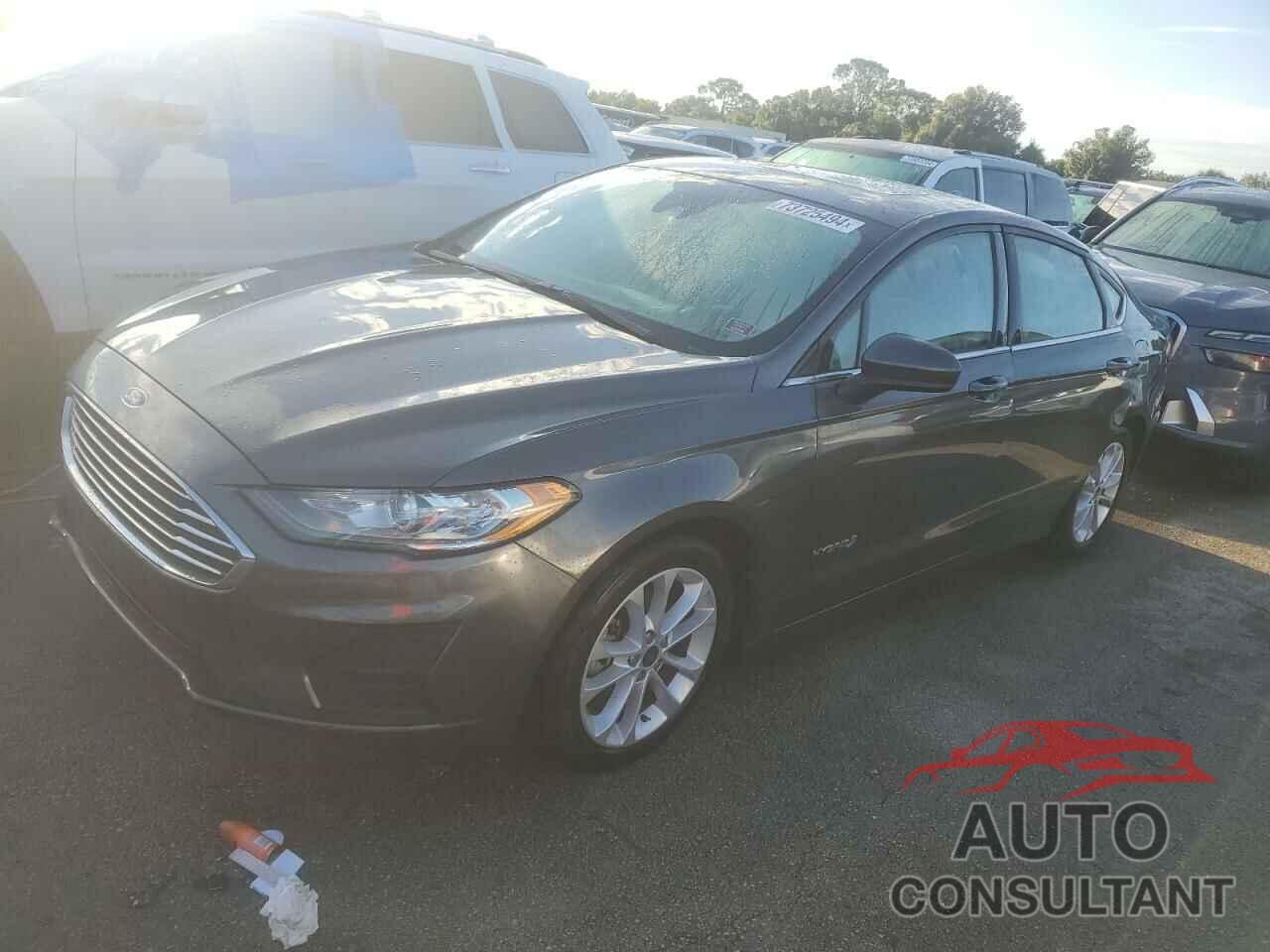 FORD FUSION 2019 - 3FA6P0LU0KR180559