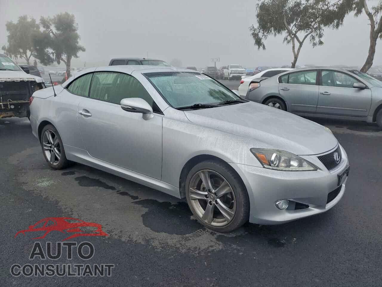 LEXUS IS 2014 - JTHFF2C23E2531396