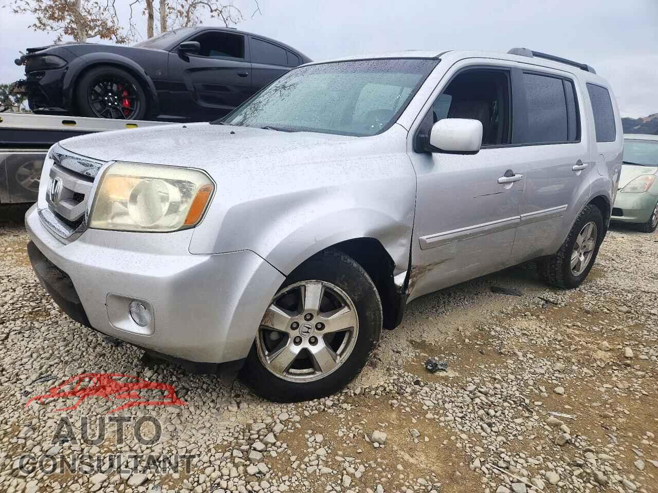 HONDA PILOT 2011 - 5FNYF4H61BB062304