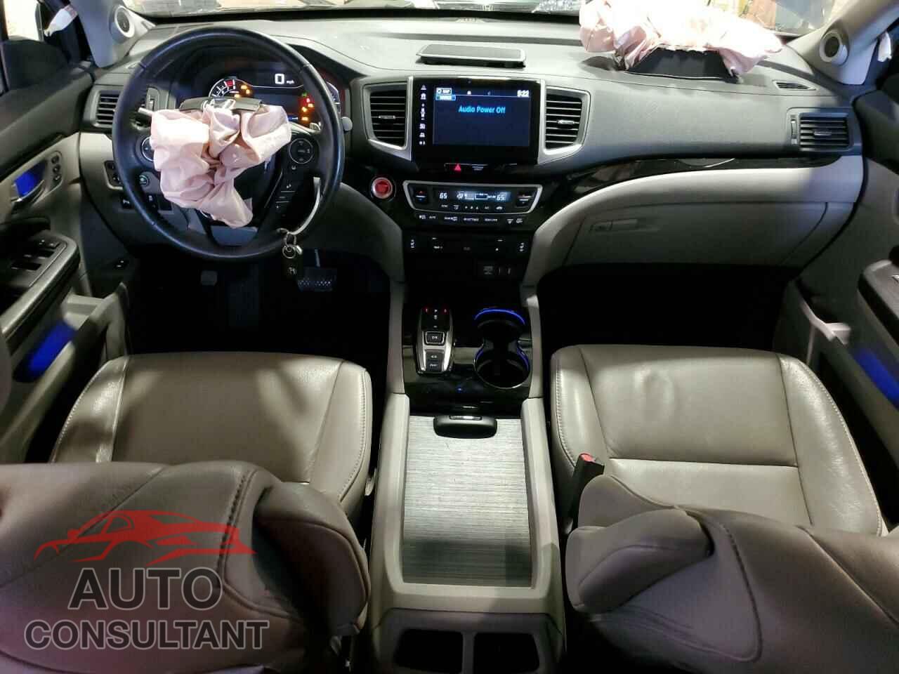 HONDA PILOT 2017 - 5FNYF6H95HB069237
