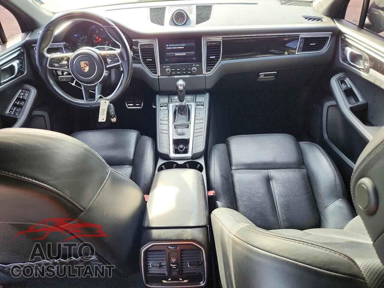 PORSCHE MACAN 2017 - WP1AA2A59HLB07581