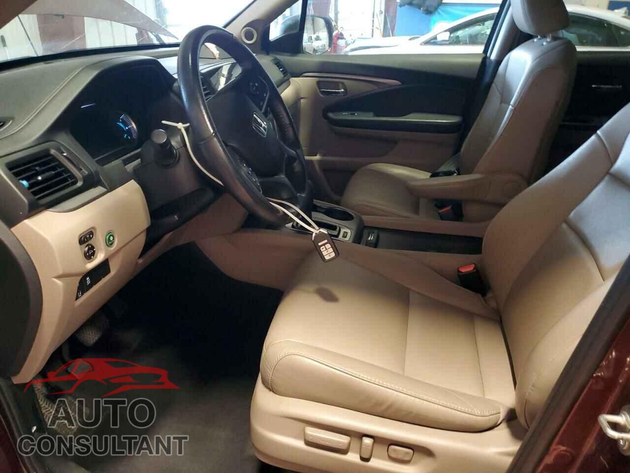 HONDA PILOT 2020 - 5FNYF6H48LB019364