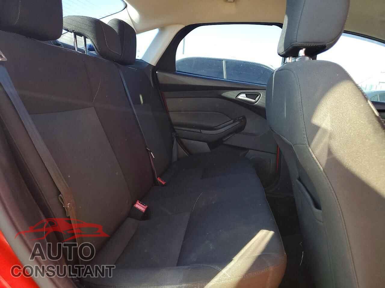 FORD FOCUS 2017 - 1FADP3FE3HL277792