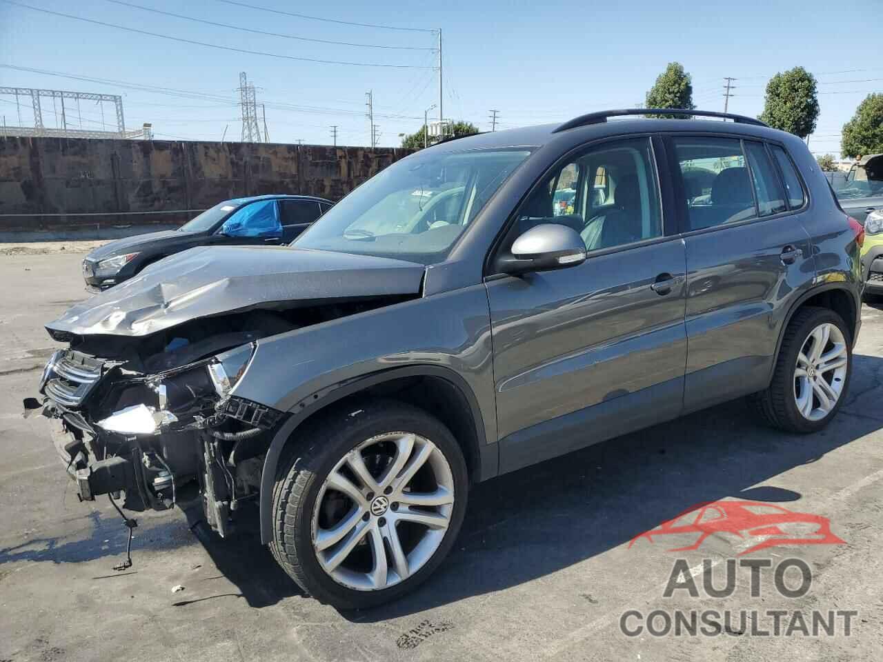 VOLKSWAGEN TIGUAN 2016 - WVGBV7AXXGW562277