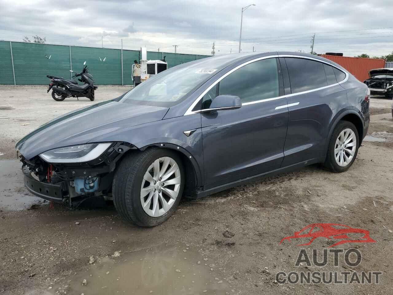 TESLA MODEL X 2017 - 5YJXCDE23HF037919