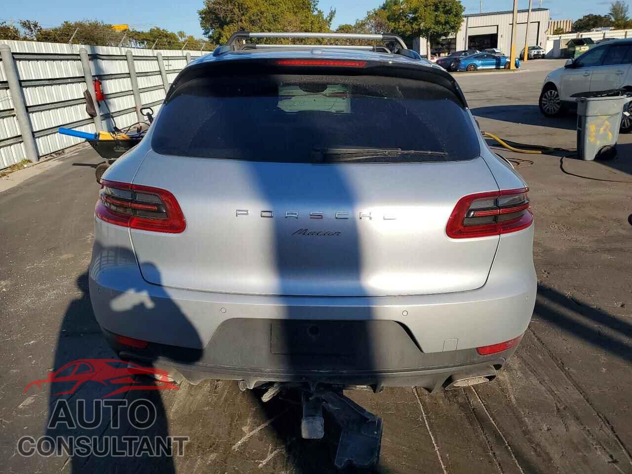 PORSCHE MACAN 2017 - WP1AA2A50HLB08831